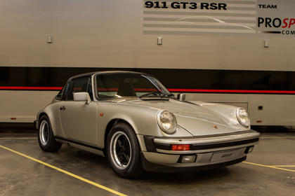 Porsche 911 3.2 Targa (1986)-6